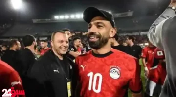 محمد صلاح ورد فعل مؤثر بعد رؤية صورة نادرة له بقميص فريقه الأول